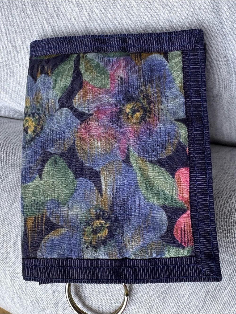 Vintage Floral Key Wallet with Ring